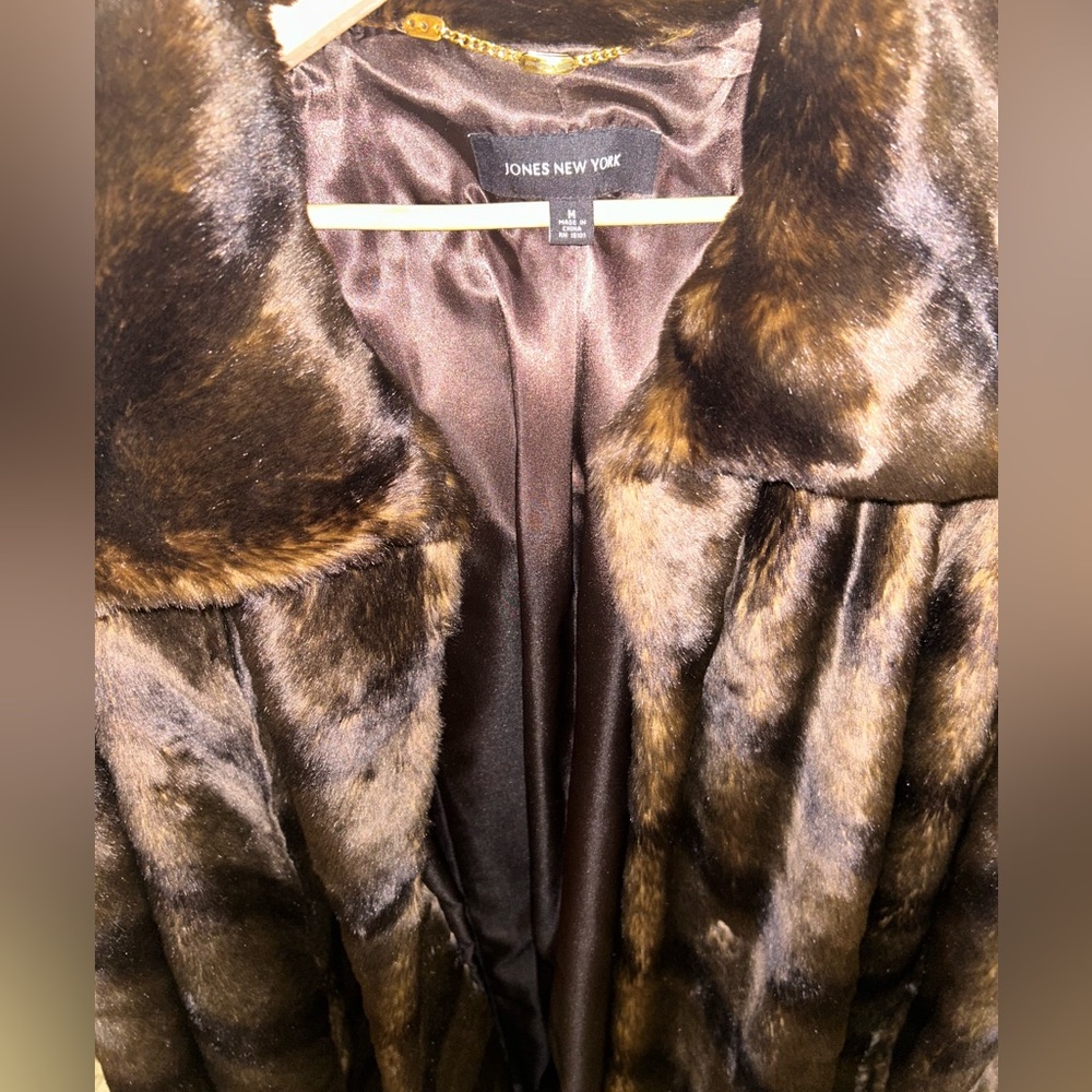 Jones New York Faux Fur Coat - Picture 3 of 4